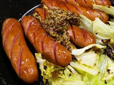 ワイルドに、グリルパンでキャベツウインナー焼き